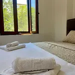 Modern And Classic House Old Down Apartment
