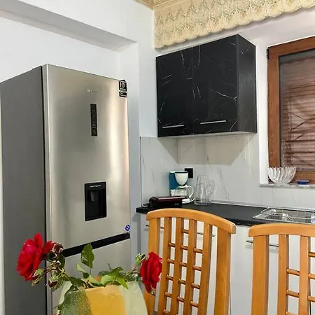 Modern And Classic House Old Down דירה *