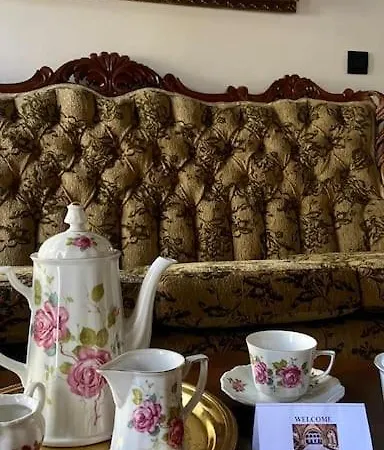 Modern And Classic House Old Down * Rhodes City