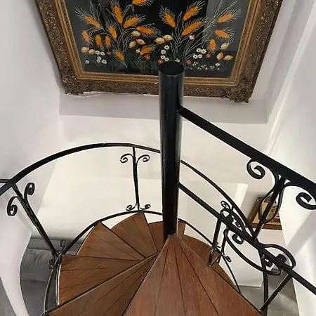 Modern And Classic House Old Down * Rhodes City