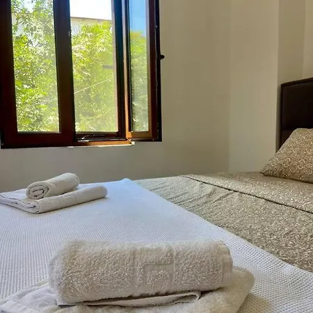 Modern And Classic House Old Down דירה